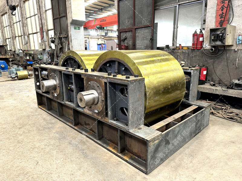 在生產(chǎn)線中，液壓對(duì)輥制砂機(jī)如何與其他設(shè)備有效配套？